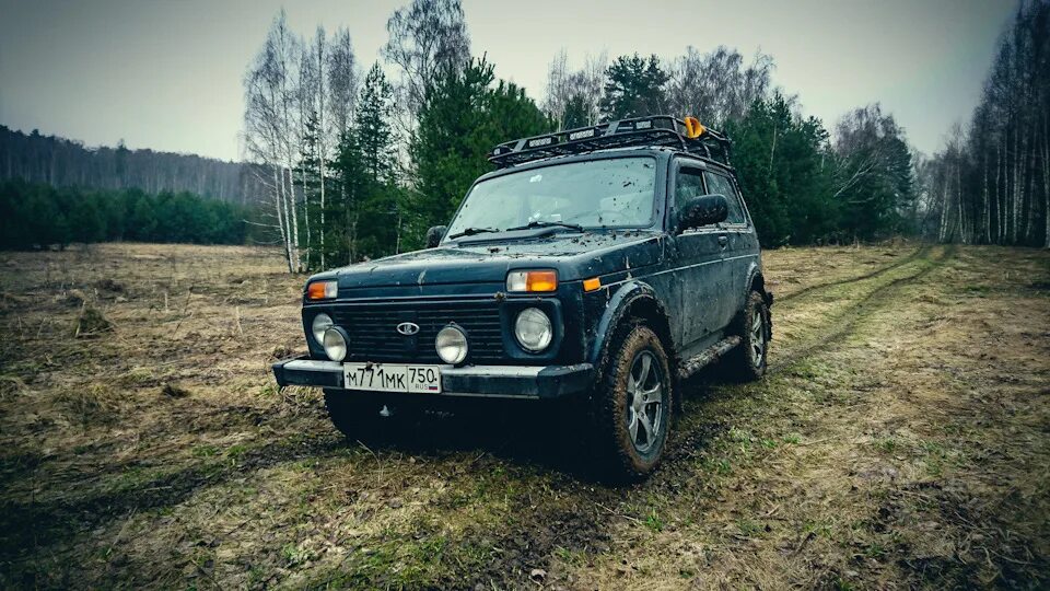Нива в лесу фото Весенний лес, лужа и пень - Lada 4x4 3D, 1,7 л, 2015 года покатушки DRIVE2