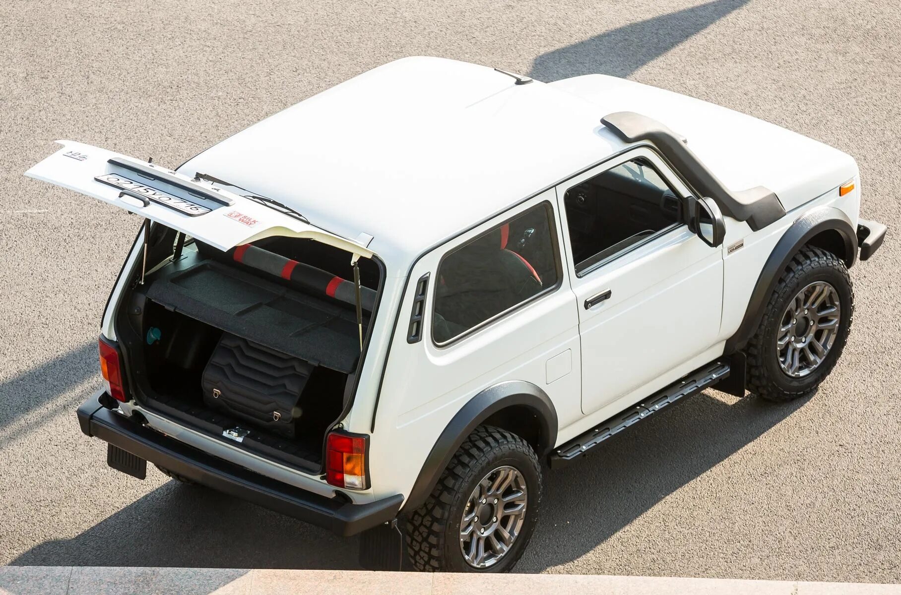 Нива в новом кузове 2024 фото Предсерийный внедорожник Lada Niva Sport: все особенности - Рамблер/авто