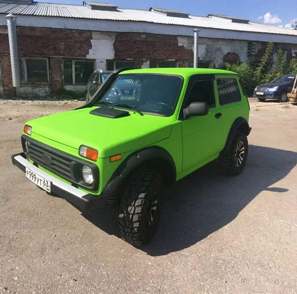 Нива в зеленом рапторе фото Niva 3D LIME RAPTOR U-POL - Фотография 1 из 17 ВКонтакте