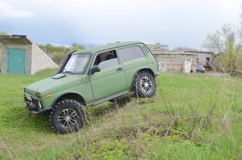 Нива в зеленом рапторе фото 31" Silverstone MT-117 Xtreme - Lada 4x4 3D, 1,7 л, 2007 года шины DRIVE2