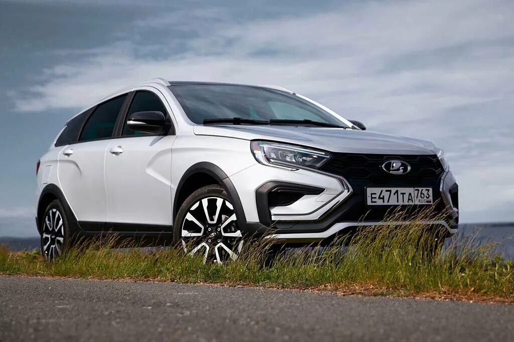 Нива веста фото АвтоВАЗ тестирует кроссовер на базе Lada Vesta HTN Дзен