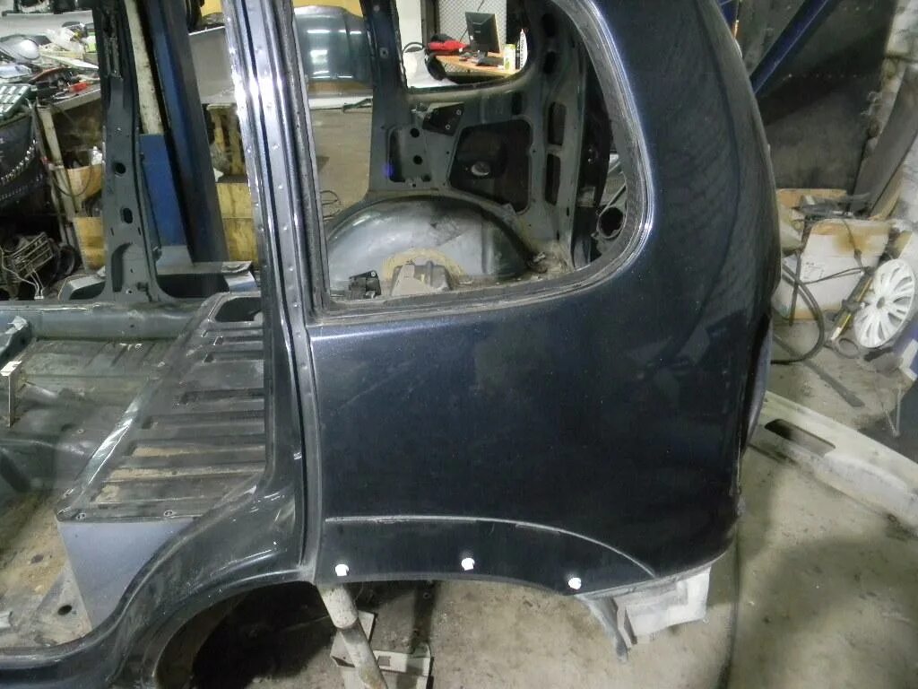Нива заднее крыло фото Крыло заднее левое бу для Chevrolet Niva 2123 (2002-2022) - купить в авторазборе