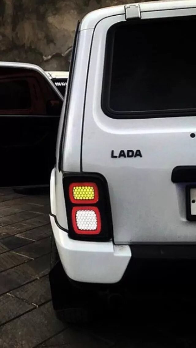 Нива задние фонари тюнинг купить Задние стопы - Lada 4x4 3D, 1,7 л, 2017 года стайлинг DRIVE2