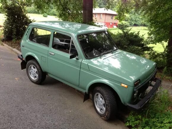 Нива зеленого цвета фото Russian Overlander: 1987 Lada Niva Super pictures, Niva, Classic cars