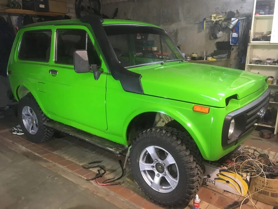 Нива зеленого цвета фото Установил шноркель - Lada 4x4 3D, 1,6 л, 1980 года тюнинг DRIVE2