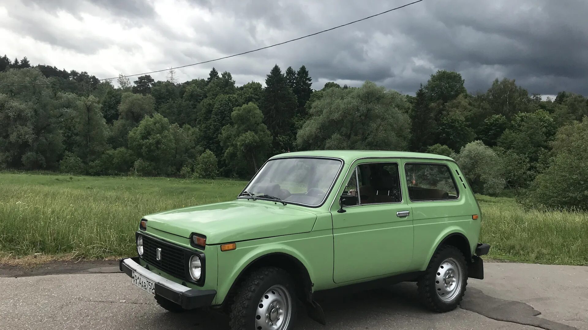 Нива зеленого цвета фото Lada 4x4 3D 1.7 бензиновый 1987 1.7 Липа зеленая на DRIVE2