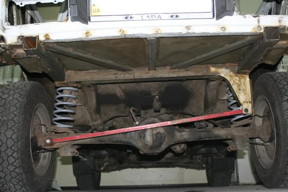 Низ нивы фото Усиление задней части кузова. - Lada 4x4 3D, 1,6 л, 1987 года кузовной ремонт DR