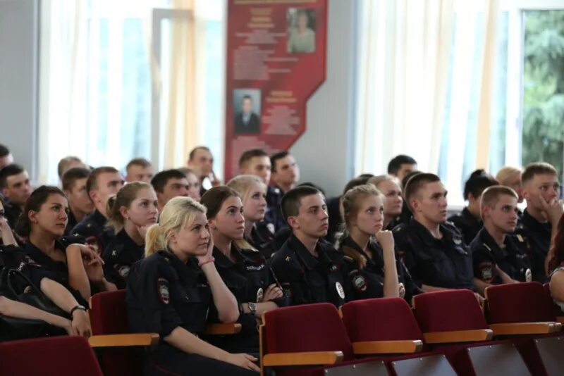 Нижегородская академия фото Курсанты Нижегородской академии МВД России прослушали лекцию о последствиях упот