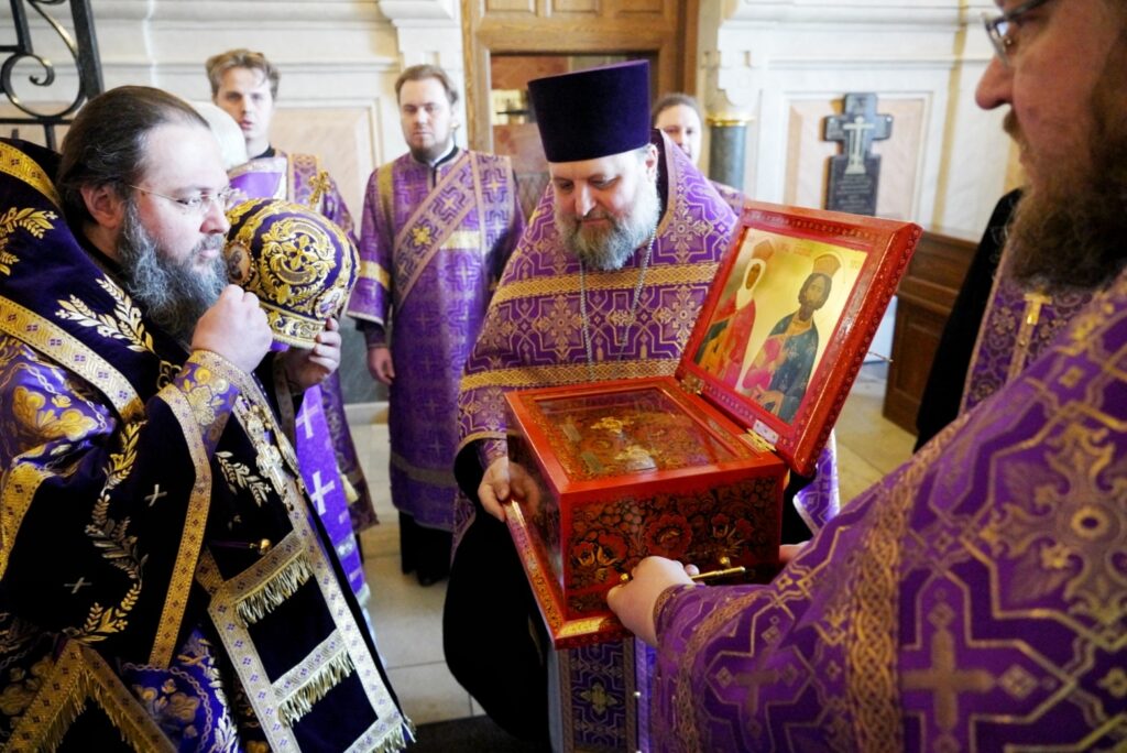 Нижегородская епархия фото Глава Нижегородской митрополии совершил Божественную литургию в Александро-Невск