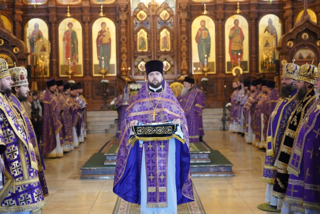 Нижегородская епархия фото Глава Нижегородской митрополии совершил Божественную литургию в Александро-Невск