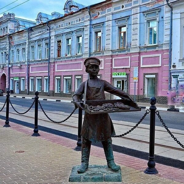 Нижегородские памятники фото Скульптуры и памятники на улицах Н.Новгорода