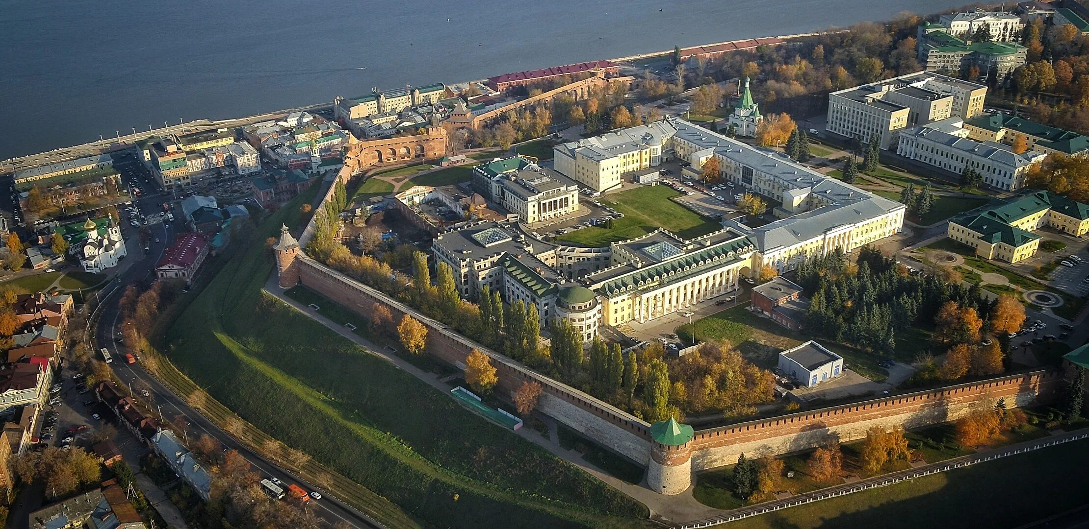 Нижегородский кремль фото сверху Кремль - Фото с высоты птичьего полета, съемка с квадрокоптера - PilotHub