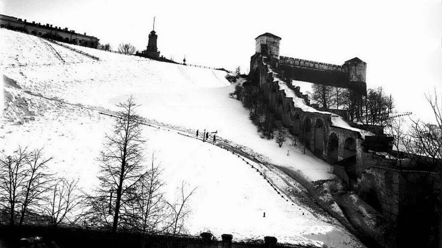 Нижегородский кремль старые фото PRO-NN: Нижний Новгород. Кремль. Часовая башня - исторические фотографии нижнего