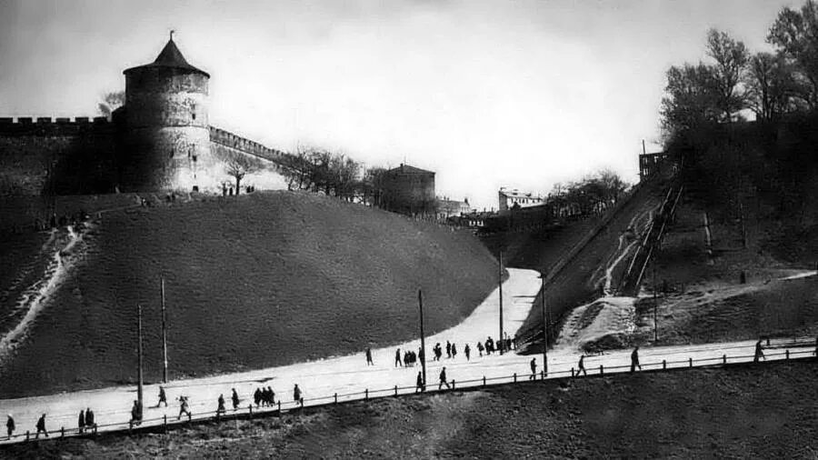 Нижегородский кремль старые фото PRO-NN: Нижний Новгород. Кремль. Коромыслова башня. 20 мая 1933 - исторические ф