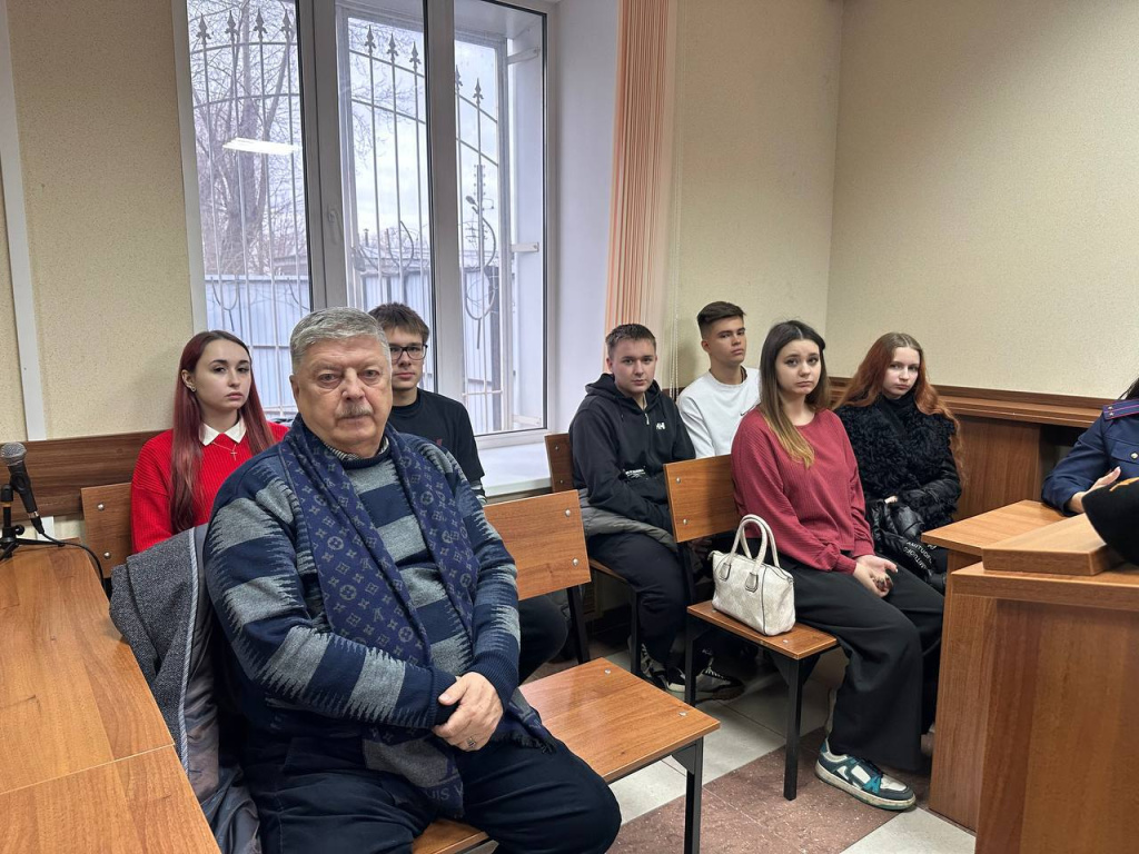 Нижегородский районный суд фото Студенты гуманитарного факультета Нижегородского института (филиала) МГЭУ посети