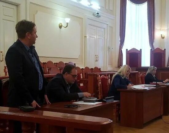 Нижегородский районный суд фото Депутат Бочкарев вручил бизнесмену Дзепе 4,6 млн руб. в зале Нижегородского райо