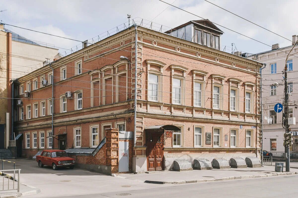 Нижегородское художественное училище ул пискунова 22 фото Архитектура Нижнего Новгорода. Дом, где жил и работал фотограф-художник Карелин 