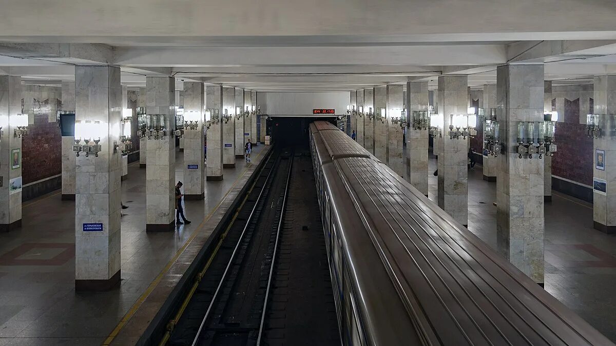 Нижегородское метро площадь революции 7 фото Файл:Nizhny Novgorod Metro Moskovskaya 02.jpg - Википедия