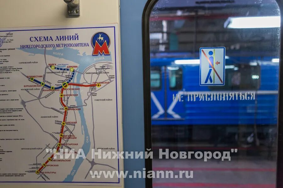 Нижегородское метро площадь революции 7 фото Новые элементы навигации установят на всех станциях нижегородского метро в 2022 