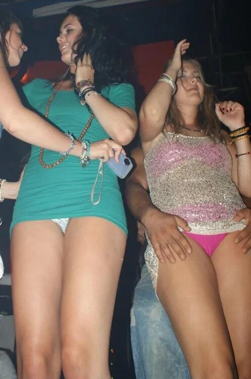Нижнее белье фото засветы Very Drunk Girls: Drunk Girls: Shitfaced 1