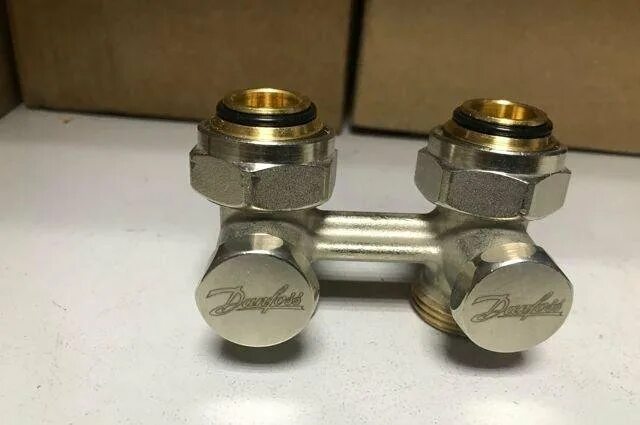 Нижнее подключение данфосс Danfoss мультифлексы - купить в Москве, цена 600 руб., продано 27 февраля 2020 -
