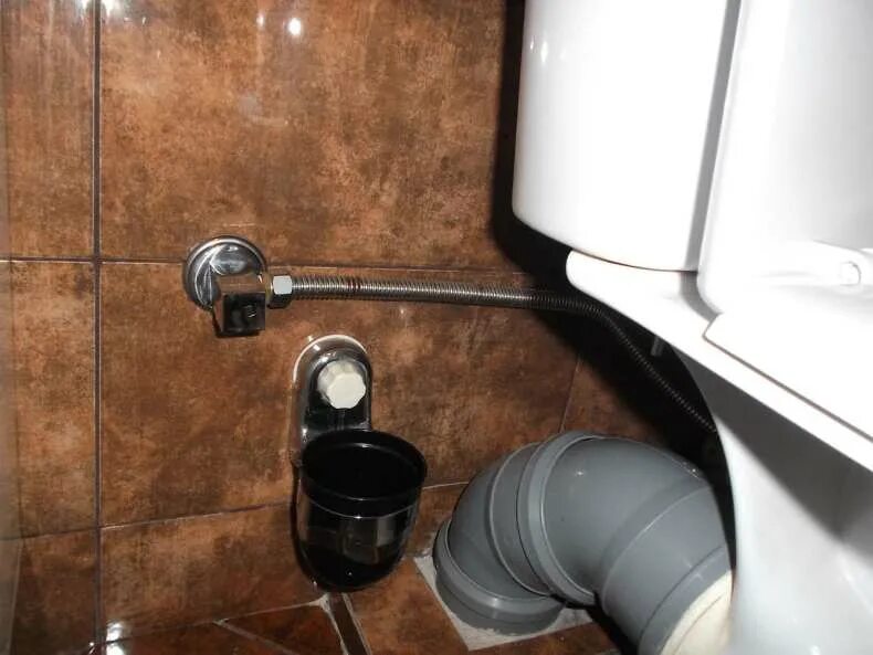 Нижнее подключение унитаза к водопроводу Установка унитаза: подключение к канализации, правильный монтаж и подсоединение,