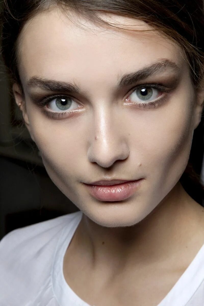 Нижнее веко фото Here's How to Make Your Eyes Look Bigger With Makeup Büyük göz makyajı, Göz maky