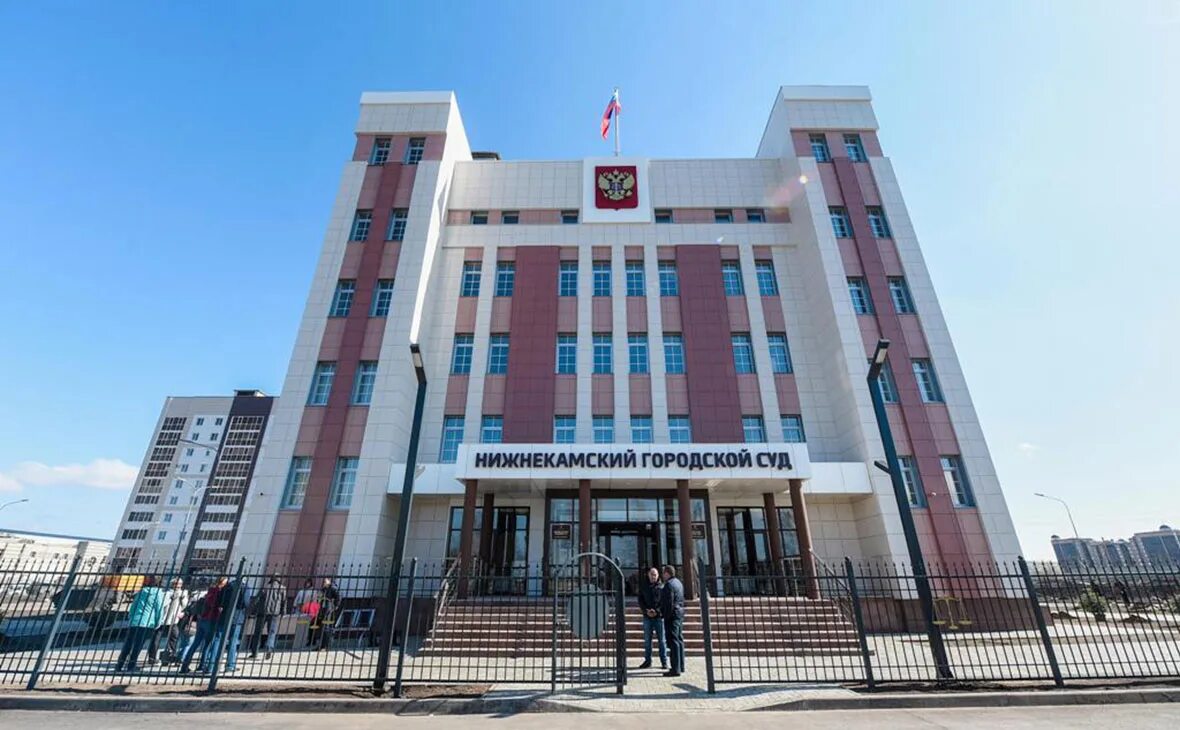 Нижнекамский городской суд просп вахитова 24 фото В Татарстане вынесли приговор пятерым полицейским за пытки - РБК