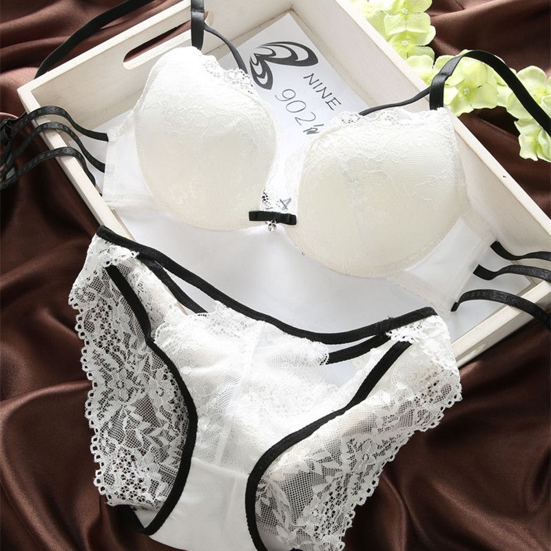 Нижние белье фото онлайн Комплект белья Intimissimi - купить с доставкой по выгодным ценам в интернет-маг