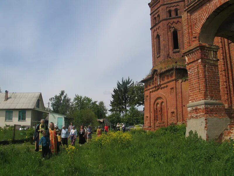 Нижние подгоричи фото деревни Молебен в храме свт. Николая в Подгоричах 22.05.2019.