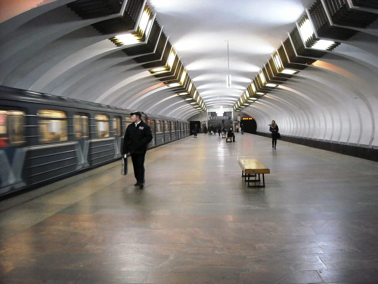 Нижний фото метро Leninskaya metro station in - Yandex Maps