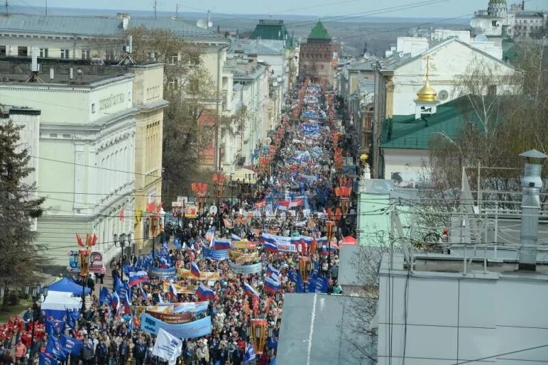 Нижний новгород 1 мая фото Около 40 тысяч нижегородцев приняли участие в праздновании Первомая АиФ Нижний Н