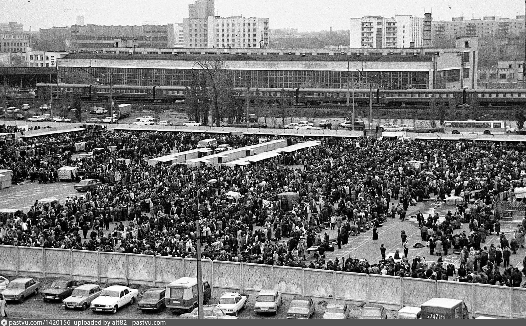 Нижний новгород 90 года фото Мещерский рынок