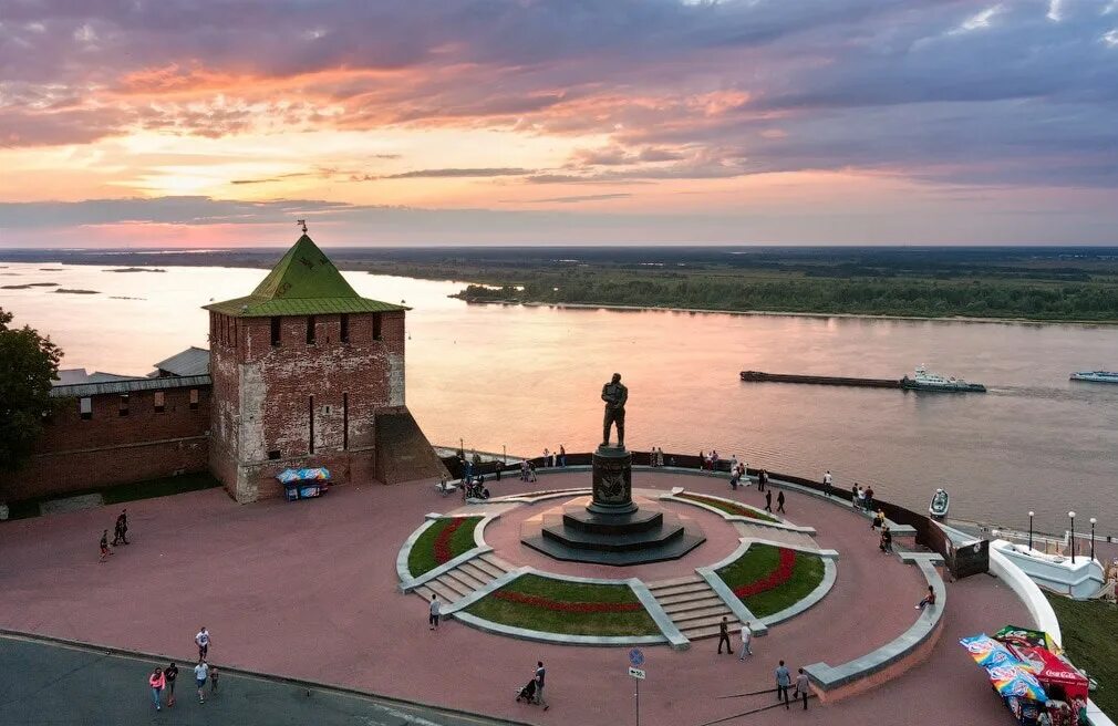 Нижний новгород достопримечательности фото с описанием Экскурсия по крышам Нижнего Новгорода на GoRu