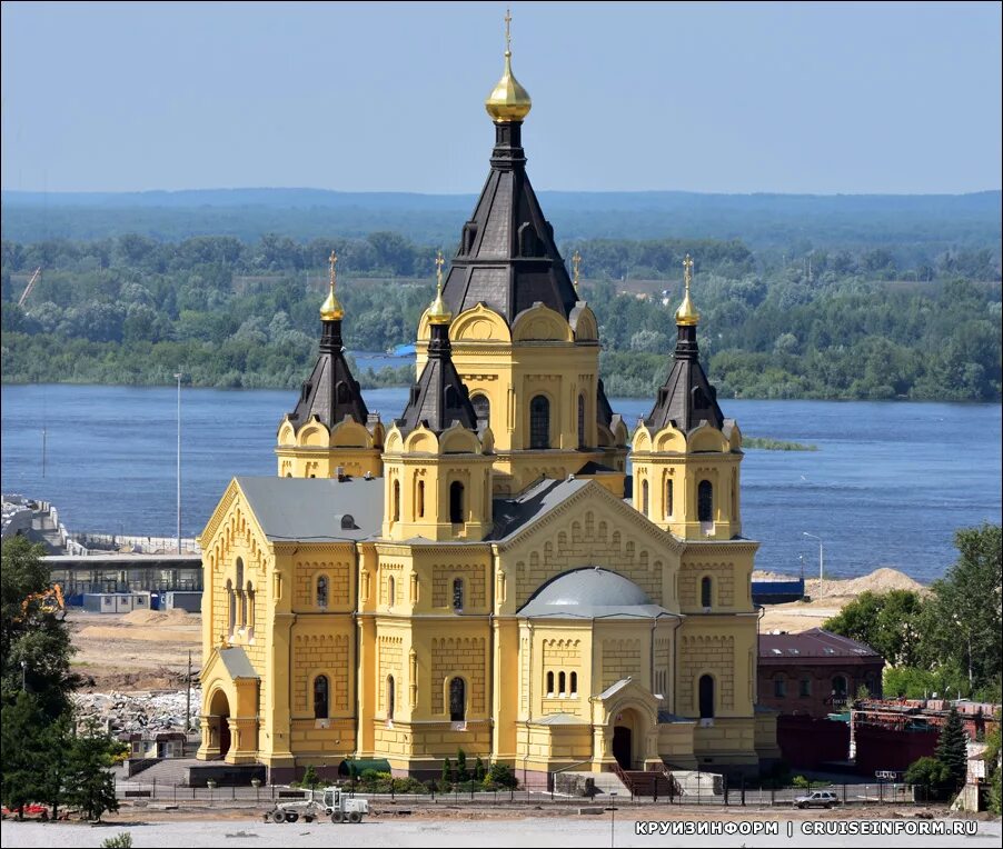 Нижний новгород фото собор Божественная литургия в Александро-Невском кафедральном соборе Нижнего Новгорода