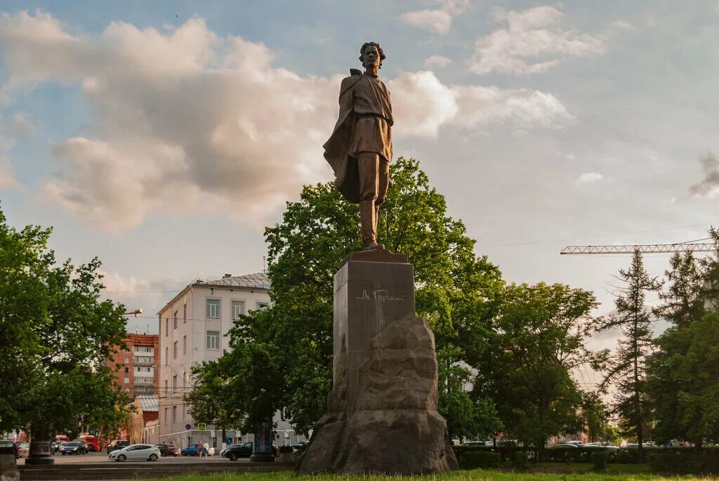 Нижний новгород горький фото Panorama: Monument to Maxim Gorkiy, genre sculpture, Russia, Nizhny Novgorod, Ma