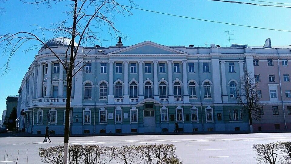 Нижний новгород медицинский университет фото Приволжский исследовательский медицинский университет на площади Минина и Пожарс