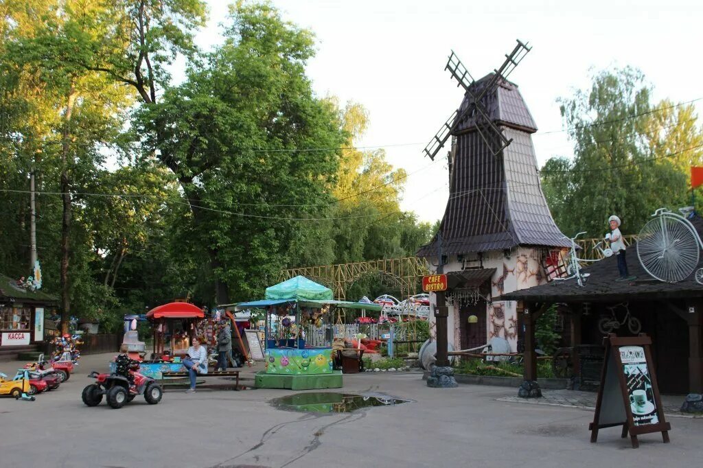 Нижний новгород парк 1 мая фото Аттракционы демонтируют перед благоустройством парка 1 Мая в Нижнем Новгороде Gi