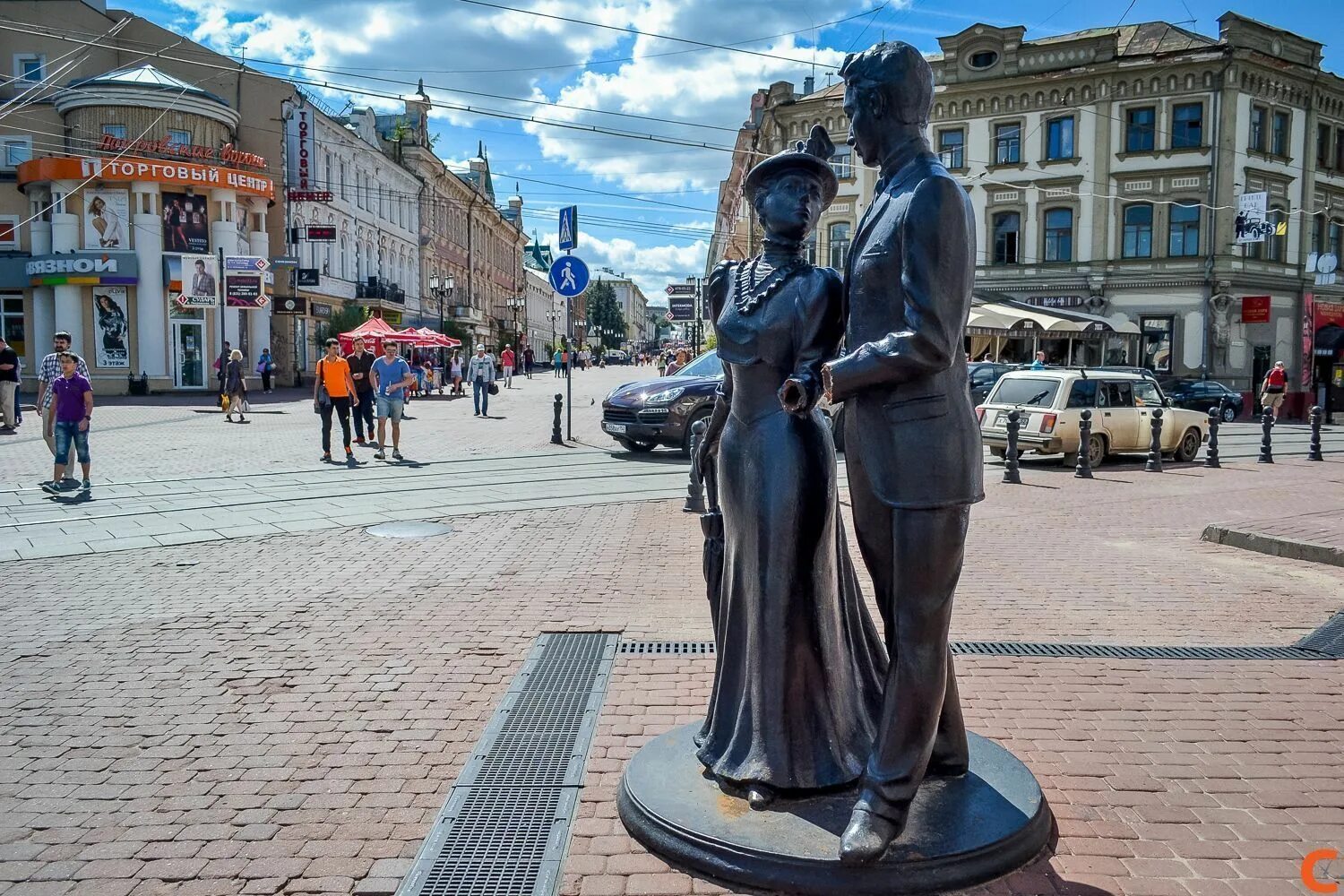 Нижний новгород покровская улица достопримечательности фото У памятника в центре города отпилили руки (фоторепортаж) - Нижний сейчас