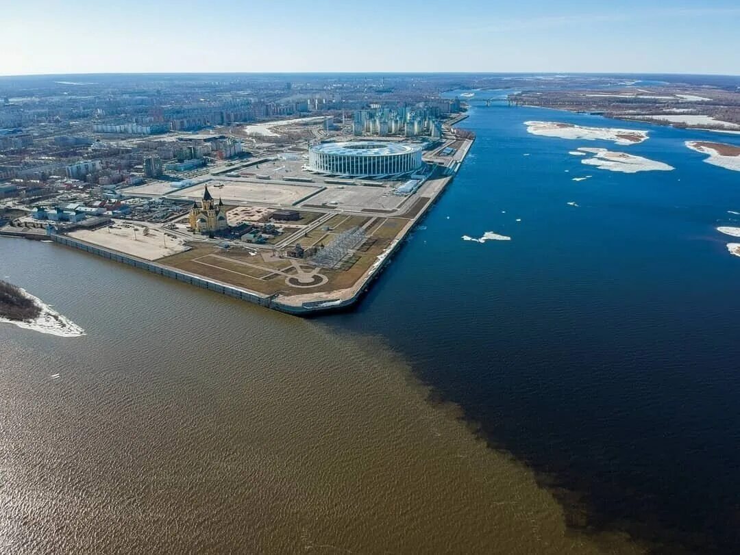 Нижний новгород в воде фото Уникальность нижегородской природы. Слияние рек Ока и Волга.
