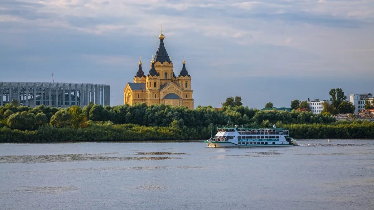 Нижний новгород в воде фото Экскурсия в Нижний Новгород (экспресс тур) - ТА "Круиз"