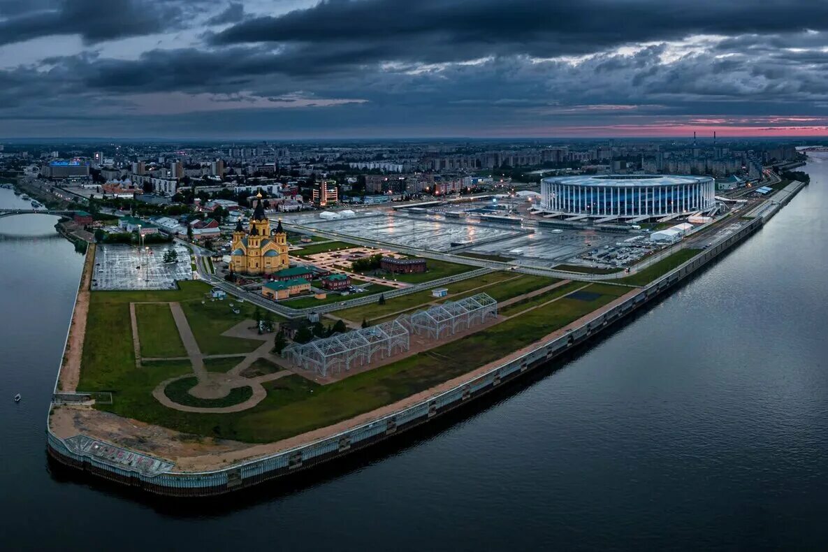 Нижний новгород в воде фото Стрелка Оки и Волги - новое общественное пространство Темы на все времена Дзен