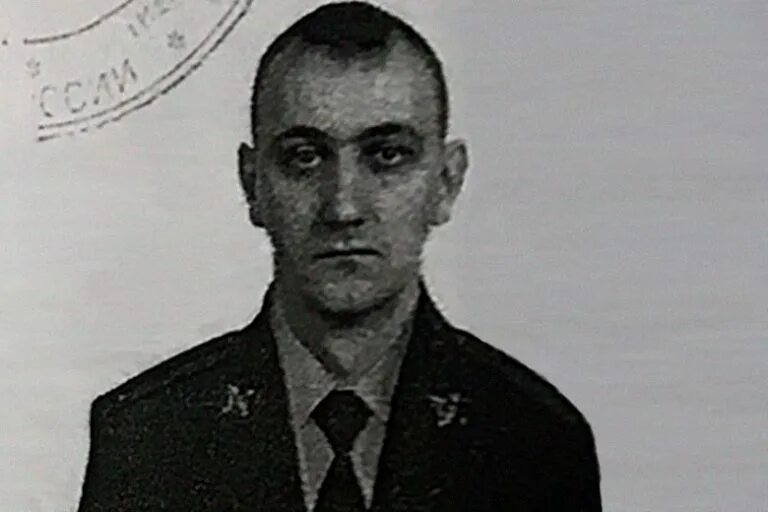 Нижний тагил бедрик михаил георгиевич фото Лейтенанта-садиста из Нижнего Тагила объявили в розыск Компромат