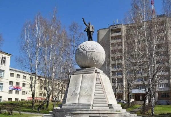 Нижний тагил памятники фото Памятники Нижнего Тагила