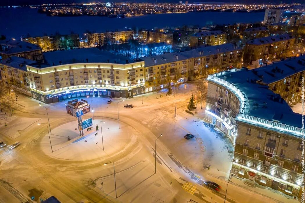 Нижний тагил центр фото В центре Нижнего Тагила фасады зданий украсили художественной подсветкой