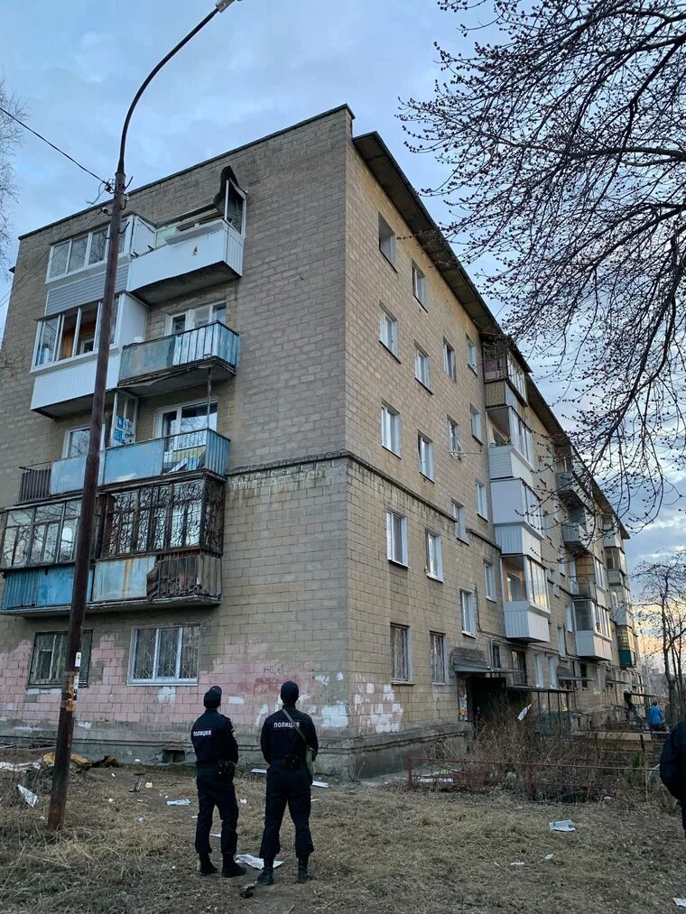 Нижний тагил взрыв газа фото В Нижнем Тагиле произошел взрыв газа в квартире. Фото