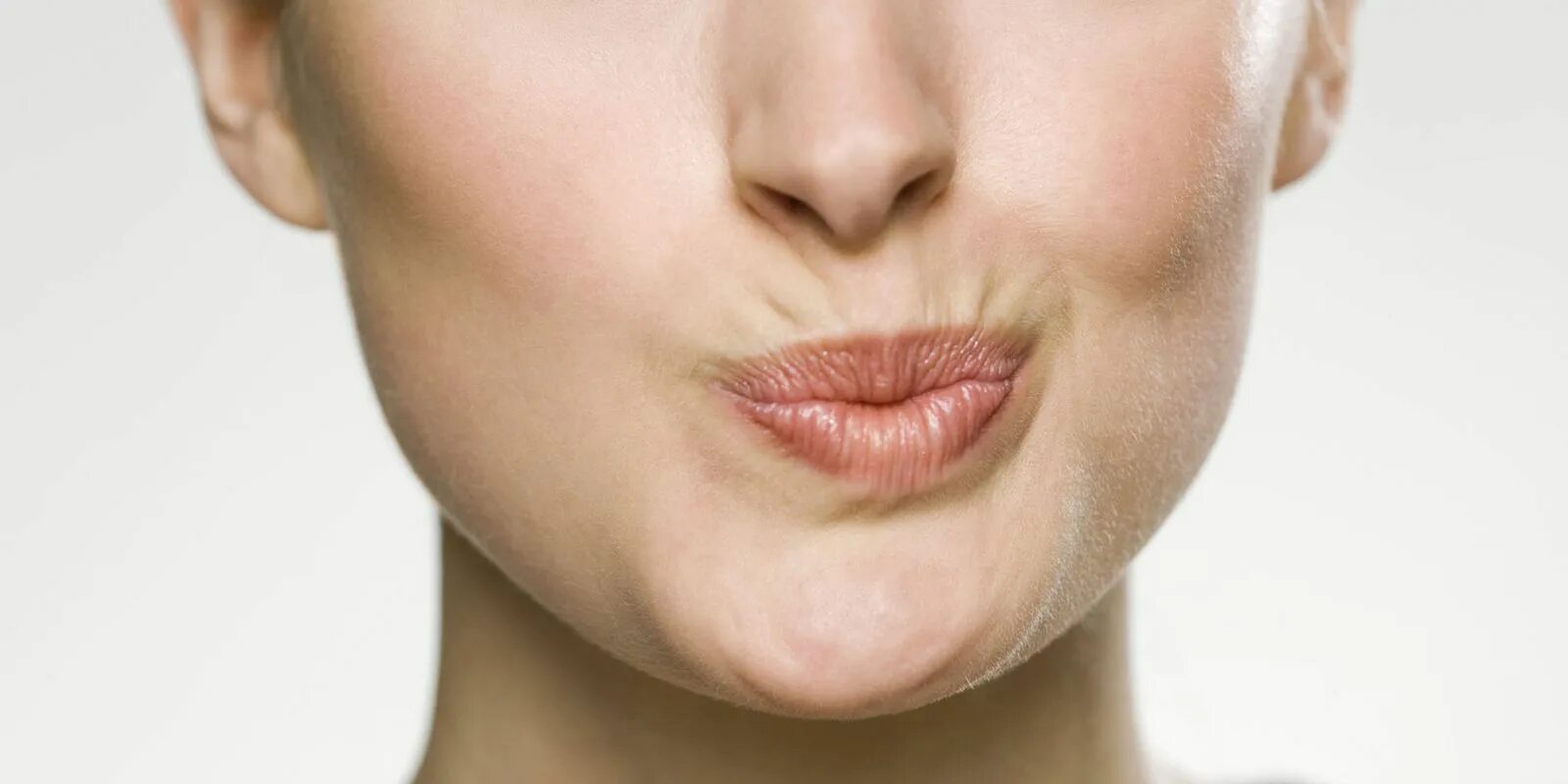 Нижняя часть лица фото How to Reduce Those Annoying Fine Lines Around Your Mouth How to line lips, Lip 