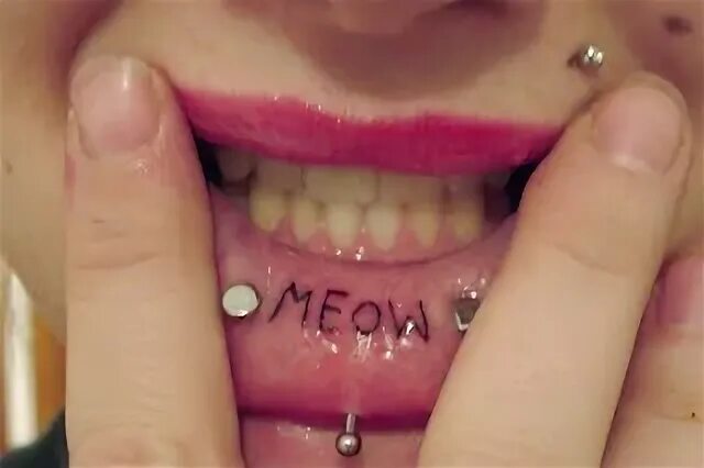 Нижняя губа внутри фото Malcom X Fantasy: lip tattoo symbols: Tattoo Designs Pictures