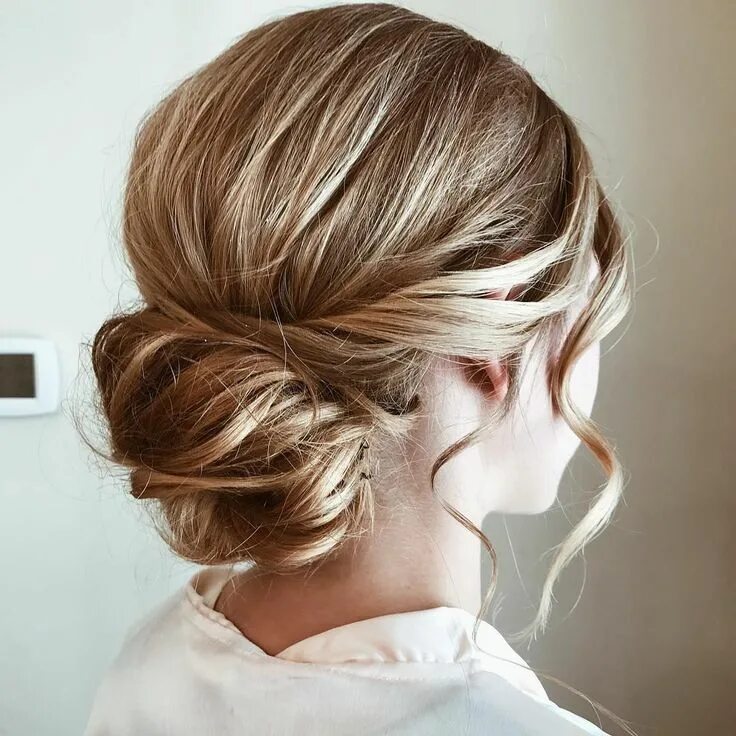 Нижняя прическа на средние волосы Beautiful Wedding Updos For Any Bride Looking For A Unique Style Unique wedding 