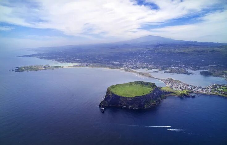 Остров в корее чеджудо фото Jeju Island - Wikipedia Jeju island, Jeju, Jeju island korea